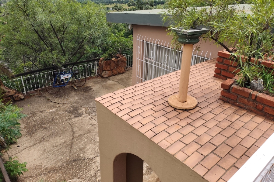 4 Bedroom Property for Sale in Hartbeespoort Rural North West